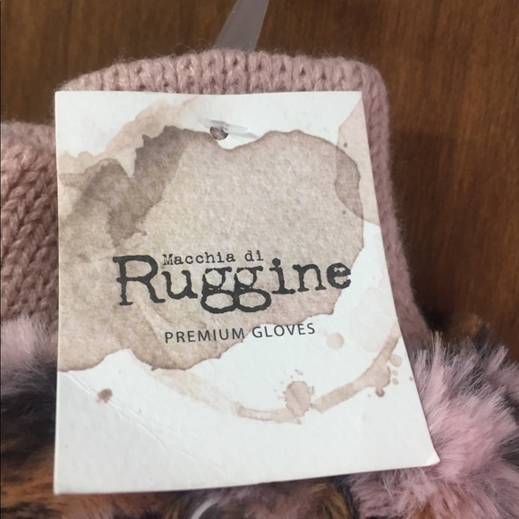 Ruggine Leopard Print Fingerless Mittens - Picture 5 of 5